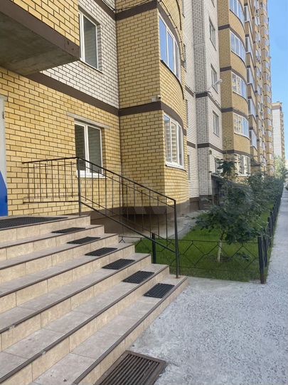 2-к. квартира, 77,8 м², 1/16 эт.