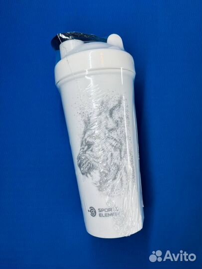 Шейкер спортивный для напитков с венчиком новый