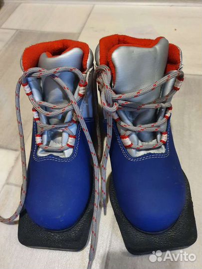 Лыжные ботинки spine