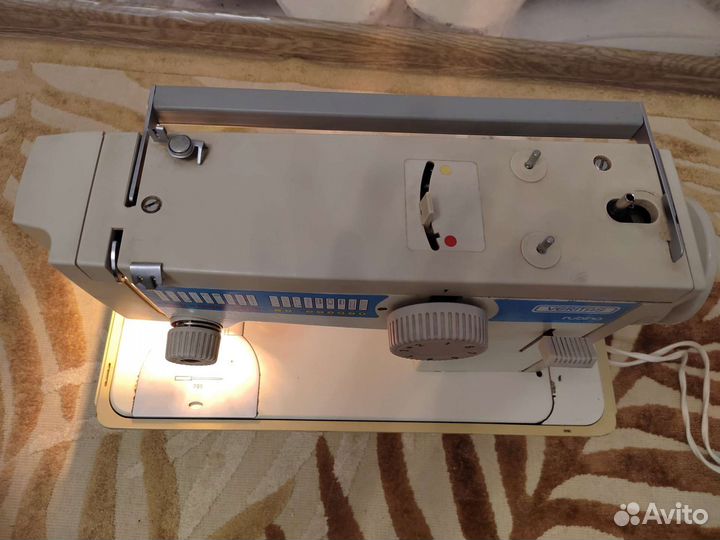 На запчасти швейная машина Veritas rubina 1490