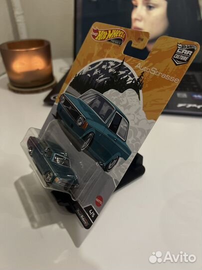 Hot Wheels Premium Volvo 142 GL