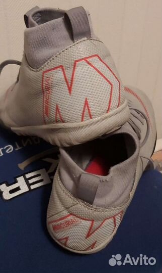 Бутсы футбольные