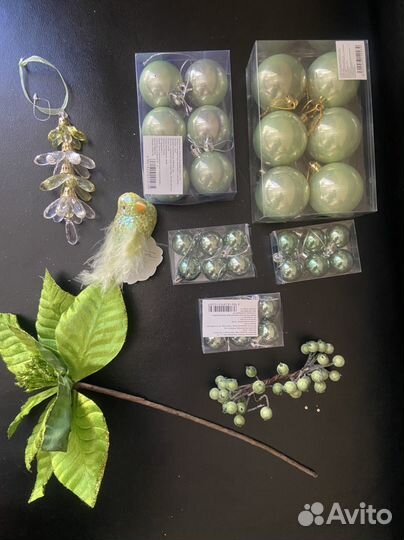 Новогодние шары, желуди, подвесы, декор