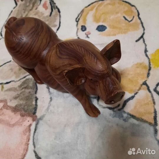 Большая статуэтка Хрюшка.Дерево