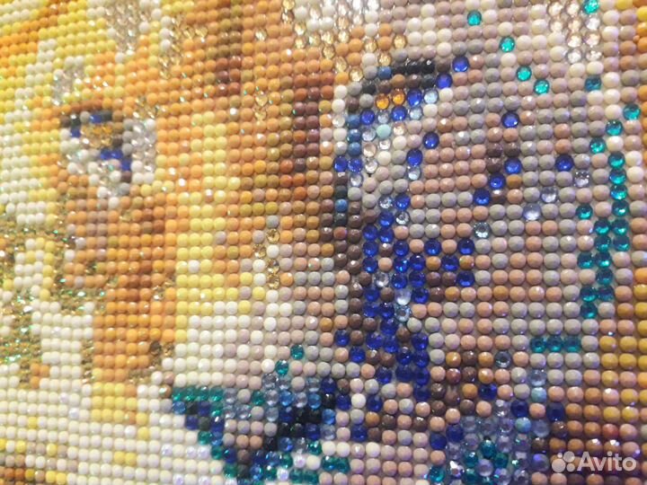 Картина из мозаики смотрите профиль