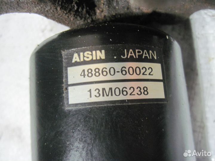 Цилиндр гидроподвески kdss Cruiser 200 Lexus