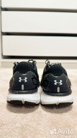 Кроссовки женские