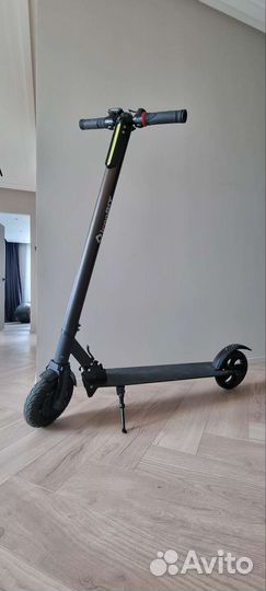 Электросамокат iconBIT Kick Scooter TT v8