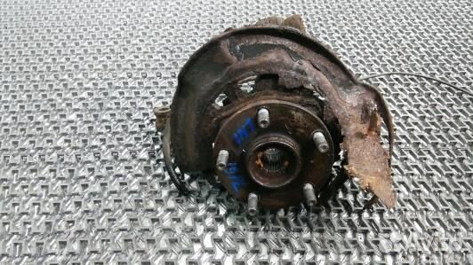 Ступица передняя левая toyota avensis T27 (LNI19K9