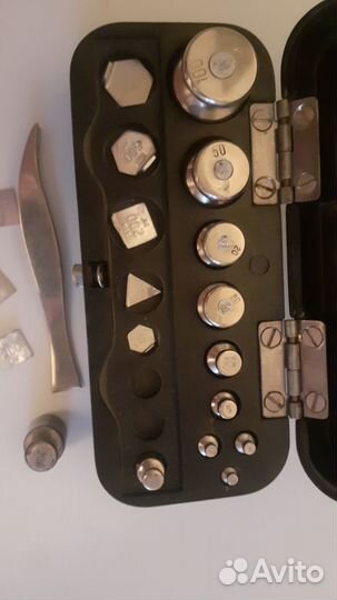 Старые аптекарские весы времён СССР