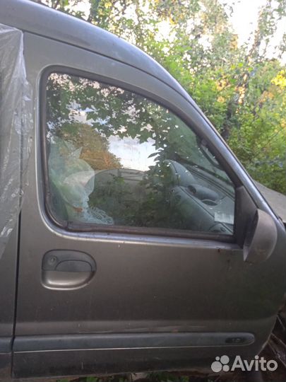 Дверь Renault Kangoo