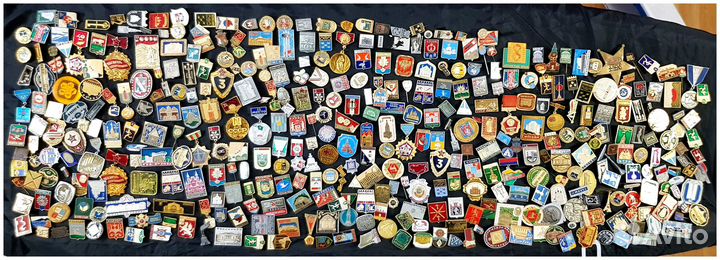 Значки около 370 штук. Цена за все