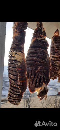 Сушенная колбаса и мясо