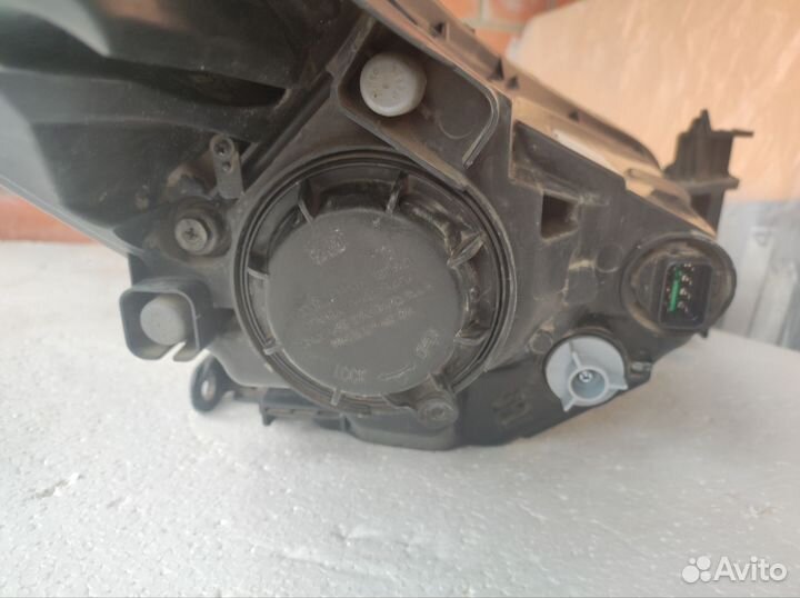 Фара на hyundai solaris 2014