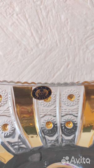 Ваза конфетница на ножке