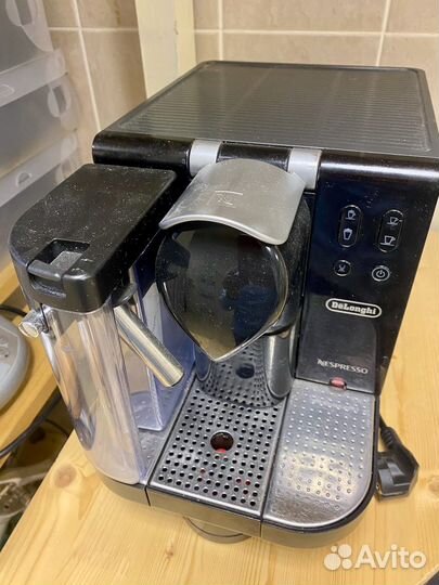 Кофемашина DeLonghi Lattissima Nespresso капсульна