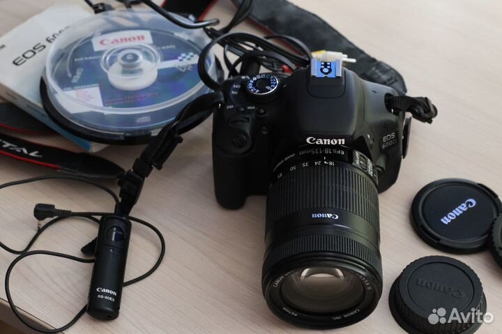 Canon EOS 600D с объективом EF-S 18-135 3.5-5.6 IS