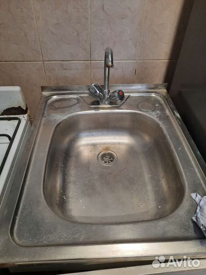 Мойка со смесителем и тумба