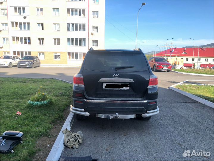 Защита заднего бампера Toyota Highlander