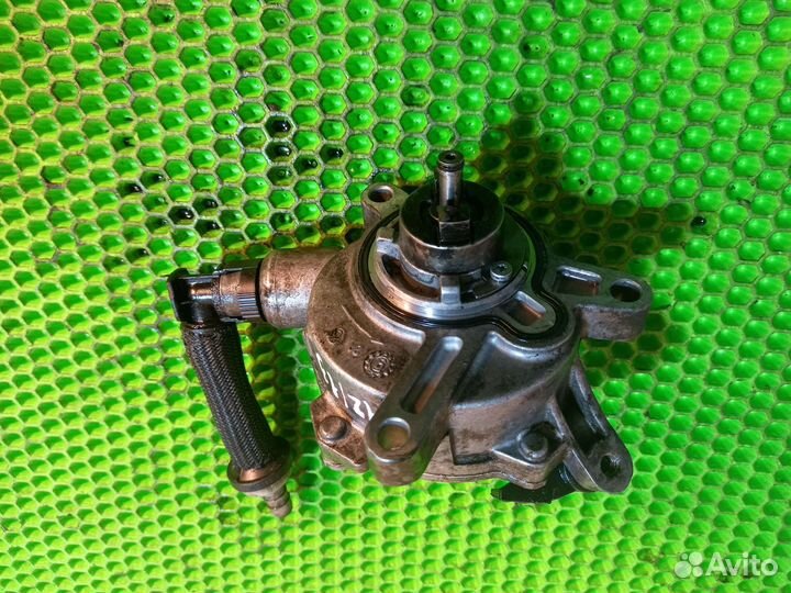 Насос вакуумный Volvo XC90