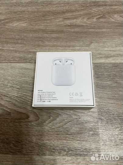 Коробочка от наушников AirPods