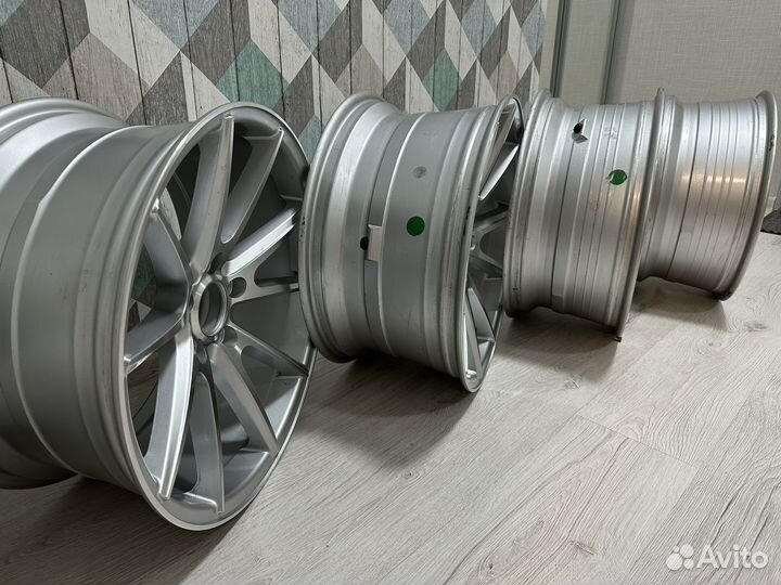 Диски на lexus r18 разноширокие