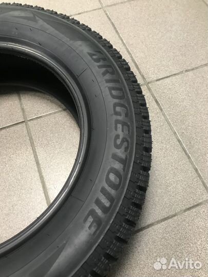 Bridgestone Blizzak Spike-02 195/55 R16 87T