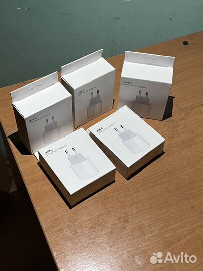 Зарядное устройство на iPhone 20w