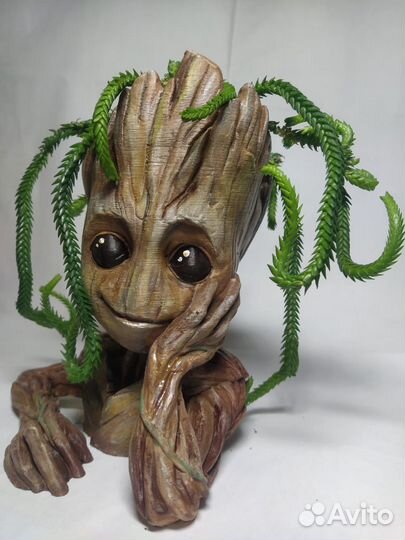 Декоративный горшок для цветов