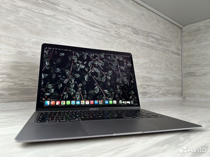 MacBook Air 2020 i5 512gb идеальное состояние
