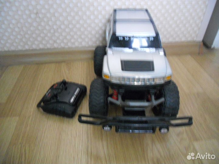 Радиоуправляемая машинка