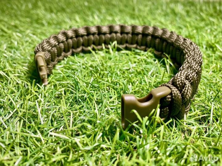 Браслет из паракорда