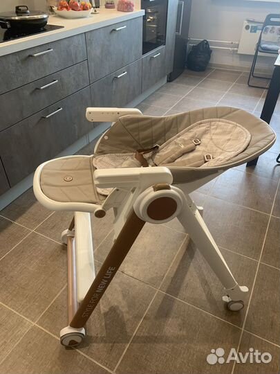 Стул доя кормления Happy Baby Berny2