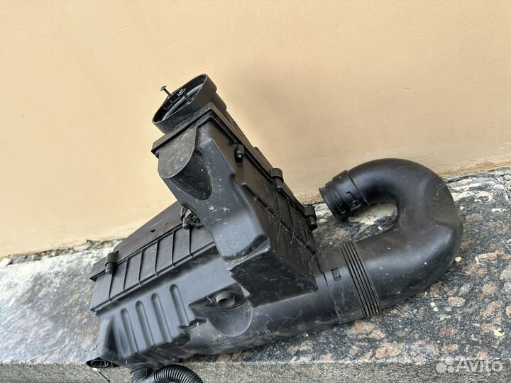 Впуск воздушный заводской от Тигуан 1