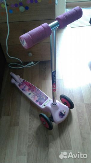 Самокат трехколесный для девочки