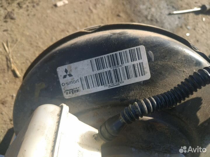 Вакуум Mitsubishi Colt 2003-2012 г