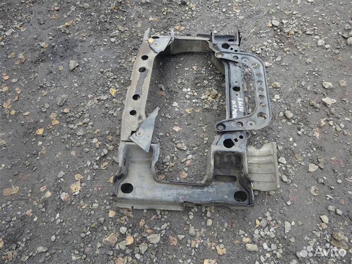 Балка подмоторная Mercedes-Benz E-класс W210/S210