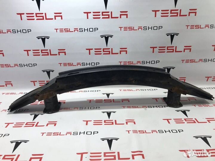 Усилитель переднего бампера Tesla Model S 2015