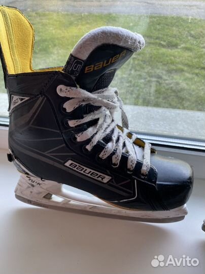 Коньки хоккейные