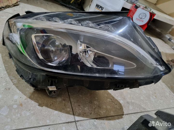 Фара левая W213