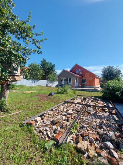 Дом 139,3 м² на участке 9,5 сот.