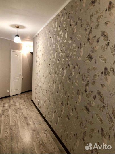 Поклейка обоев, укладка напольных покрытий