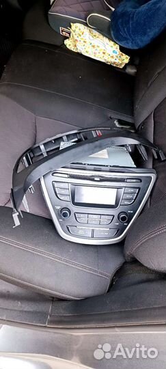 Штатная магнитола на hyundai Elantra MD