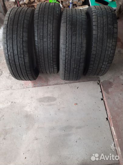 Goform W705 215/60 R17