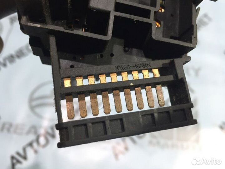 Переключатель подрулевой правый Hyundai Getz