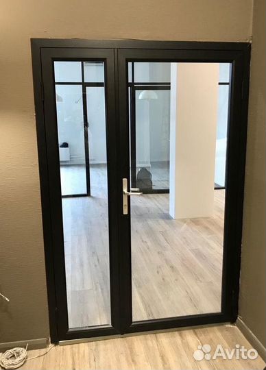 Алюминиевые двери, входные группы