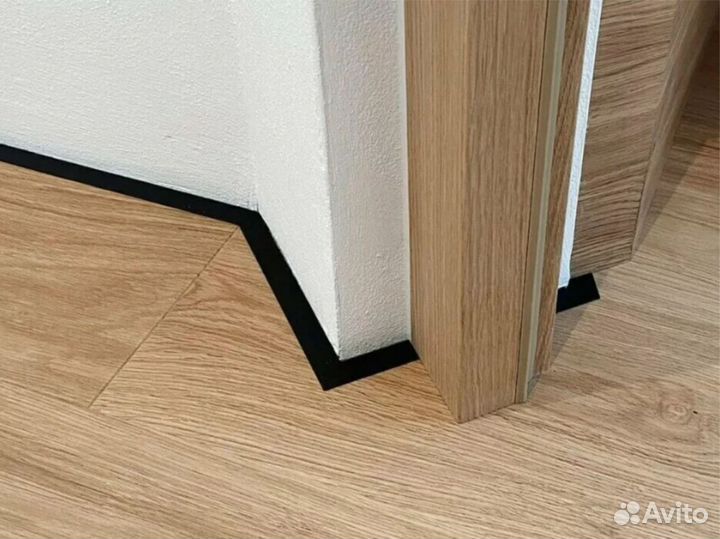 Микроплинтус щелевой плинтус