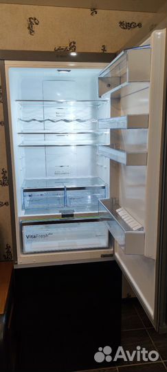 Холодильник Bosch KGN49LB20R