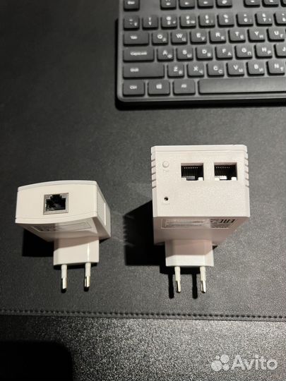 PLC адаптер TP-link TL-WPA 4220