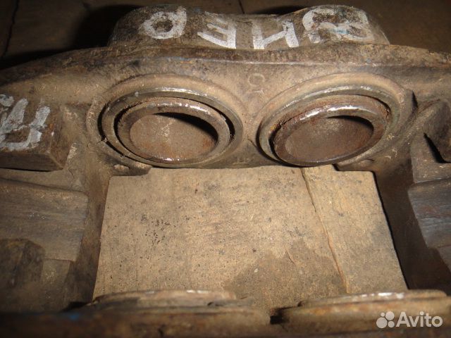 Суппорт 4Runner/HiLux (89-01) перед.R б\у